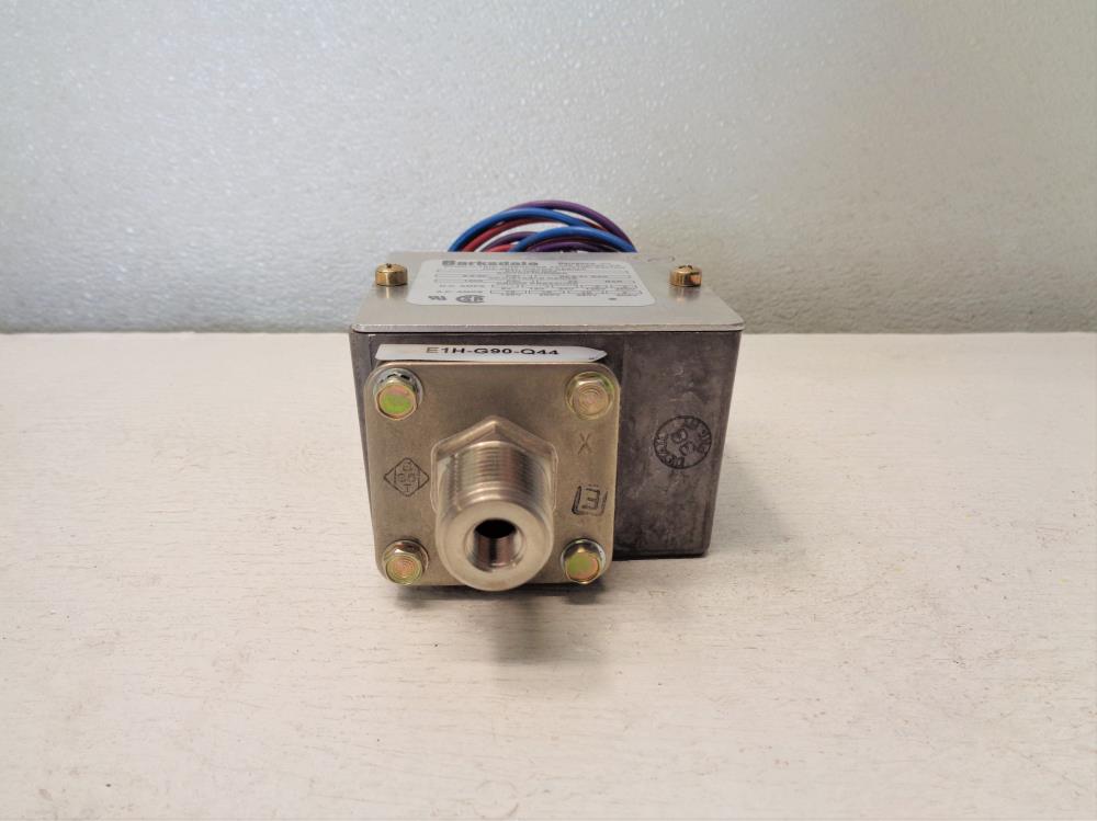 Barksdale Econ-o-trol Pressure Actuated Switch E1H-G90-Q44